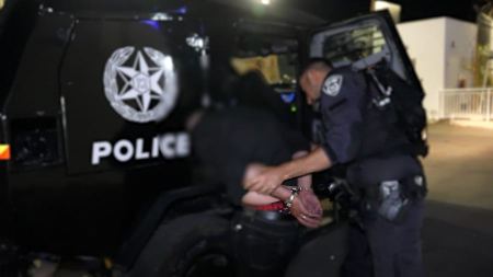 شرطة القدس: مداهمة في قلب الخليل